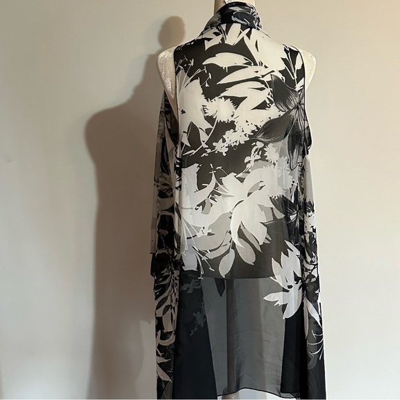 Black / White Floral Print Semi-sheer, Open-front Duster Cardigan Coverup - Picture 6 of 7